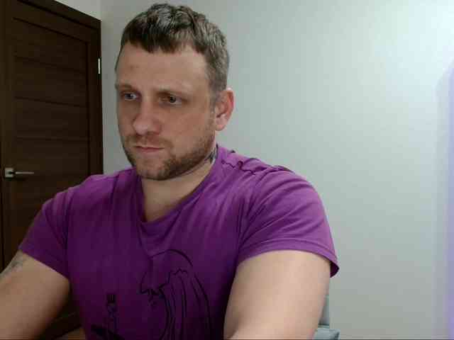 B-L-O-N-D Live Webcam on BongaCams