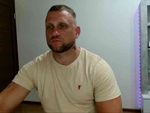 B-L-O-N-D