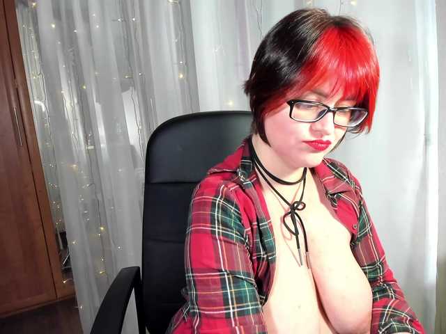 Karina-Cute live cam on BongaCams
