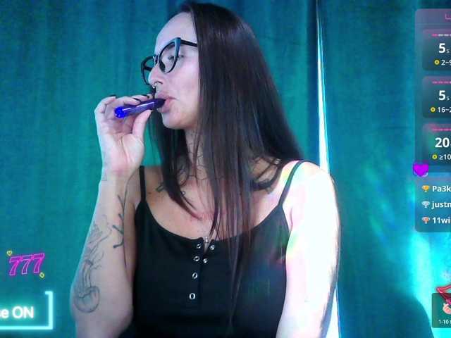 tattooedKika