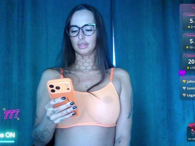 tattooedKika