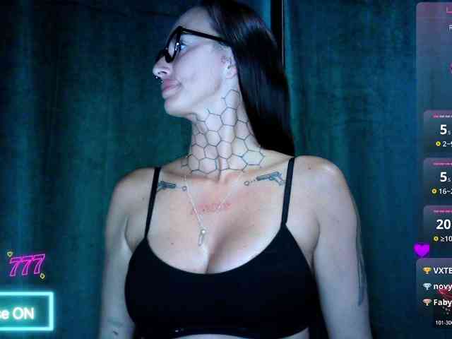 browinejane Live Webcam on BongaCams