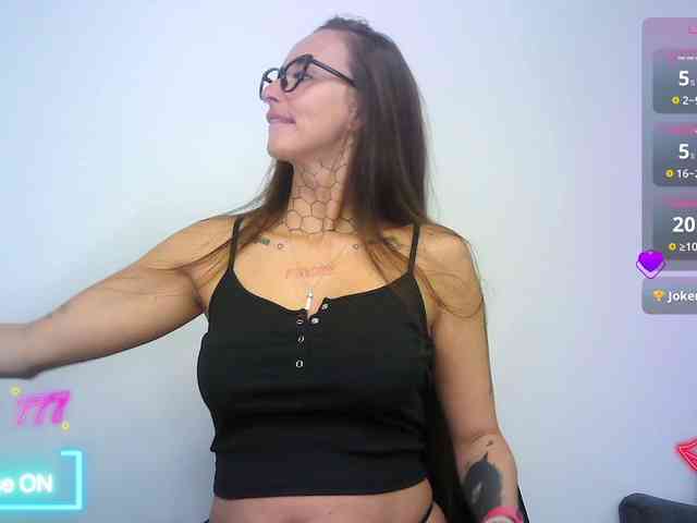 tattooedKika webcam
