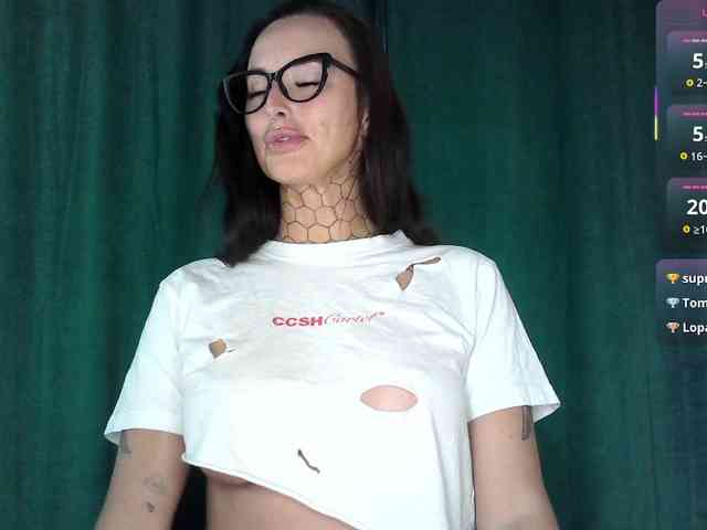 tattooedKika webcam