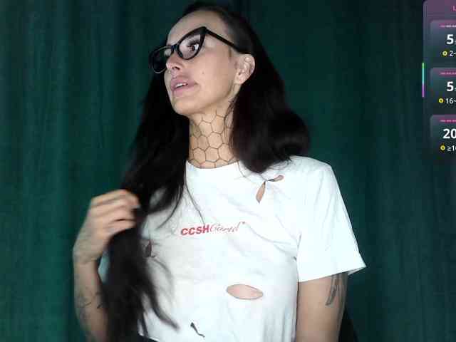 tattooedKika webcam