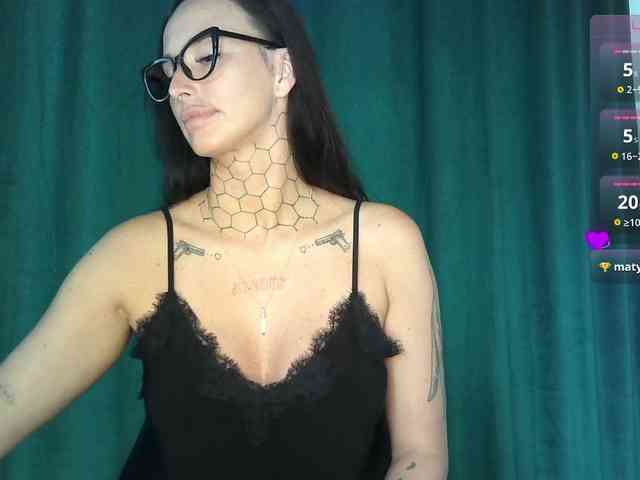 tattooedKika webcam