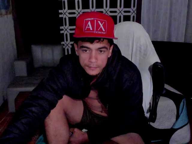 brunocuttie94 live webcam show