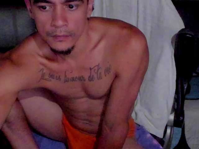 brunocuttie94 live webcam show