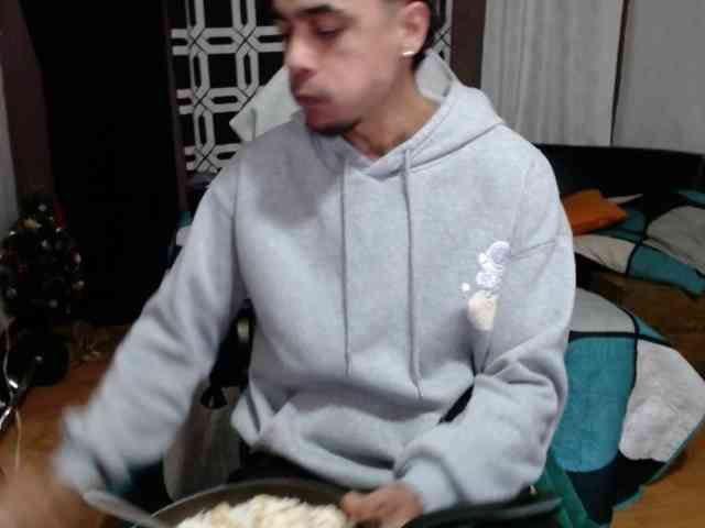 brunocuttie94 Sex Cam Show