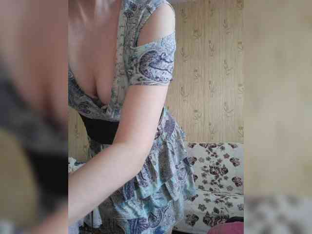 Oksana24rai webcam