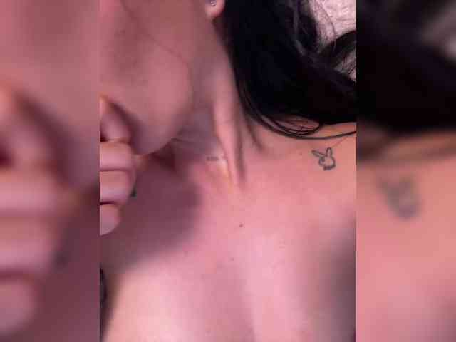 _Anasteisha_ webcam