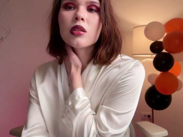 StacyLuxxe live cam preview