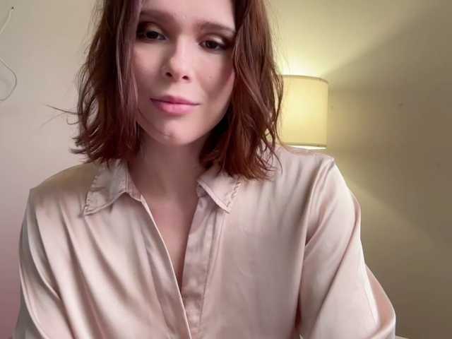 StacyLuxxe live cam preview