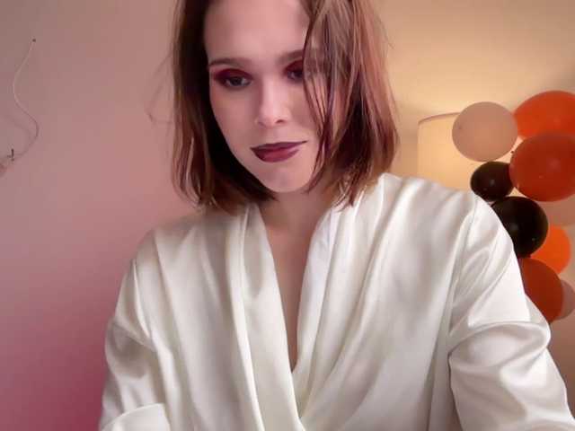 StacyLuxxe live cam preview