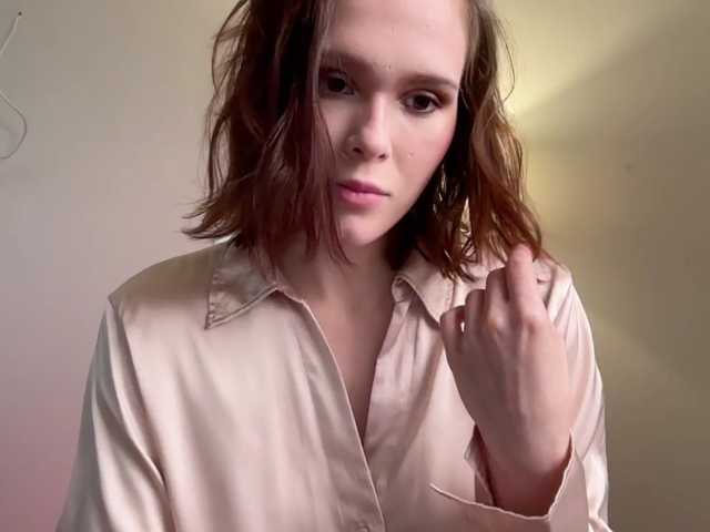 StacyLuxxe live cam preview