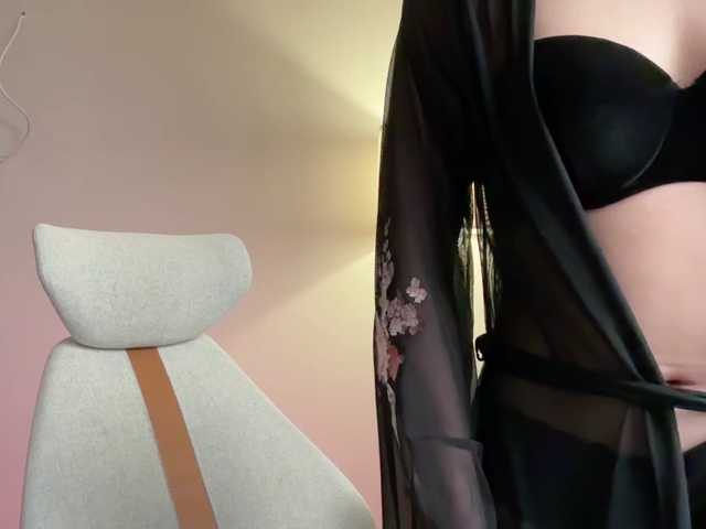 StacyLuxxe live cam preview