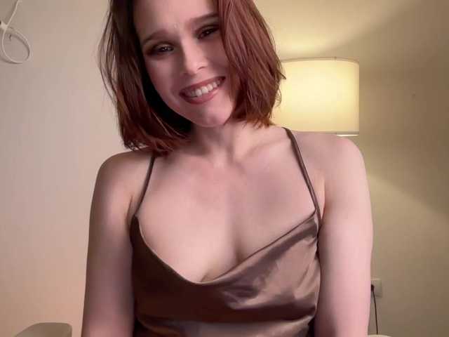 StacyLuxxe live cam preview