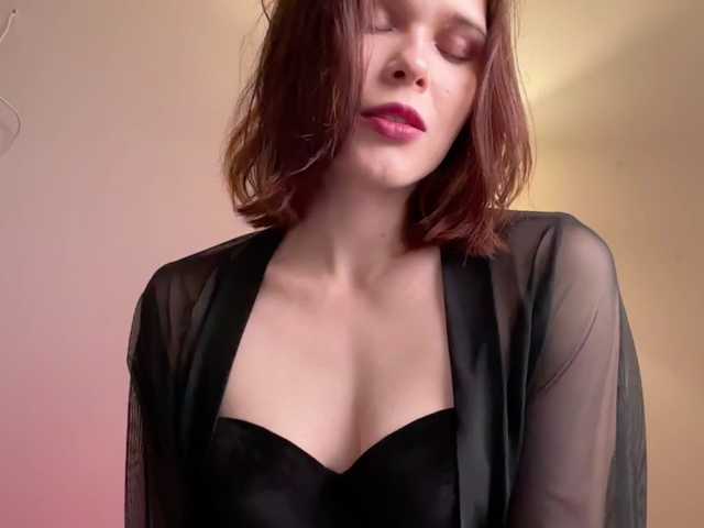 StacyLuxxe live cam preview