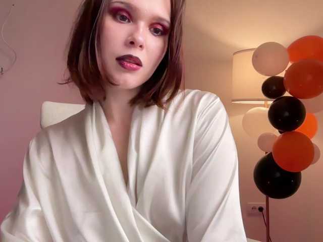 StacyLuxxe live cam preview