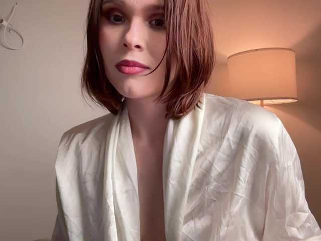 StacyLuxxe live cam preview