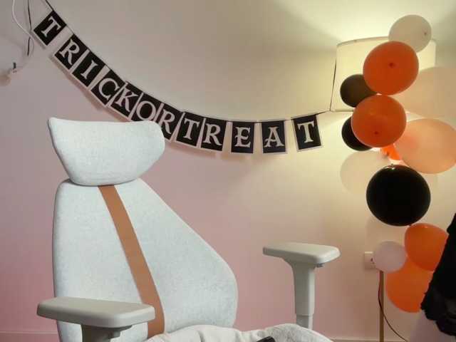 pokemeboy live cam on BongaCams