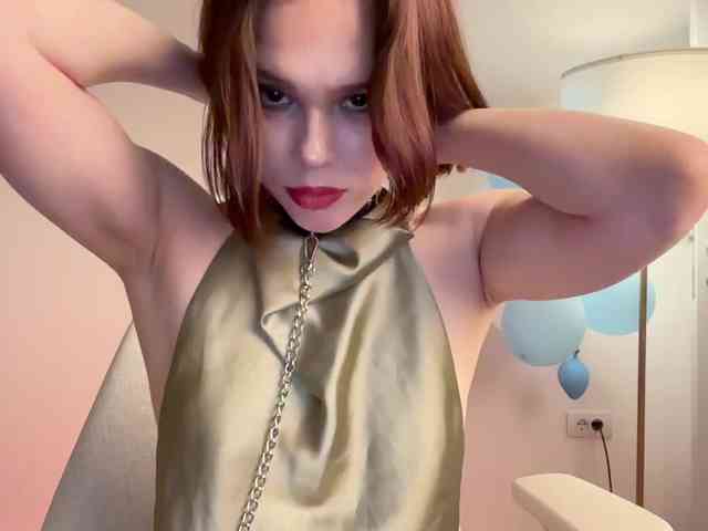 StacyLuxxe webcam