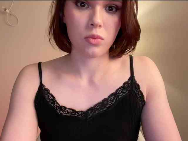 StacyLuxxe webcam