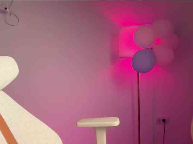 StacyLuxxe webcam