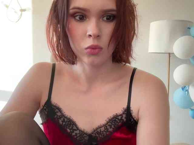 StacyLuxxe webcam