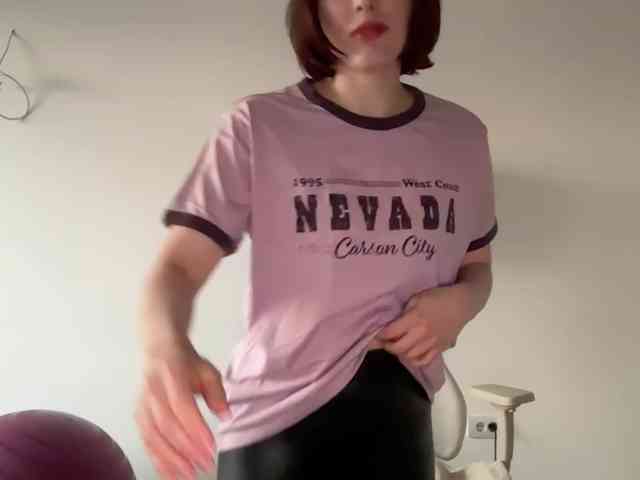 StacyLuxxe webcam