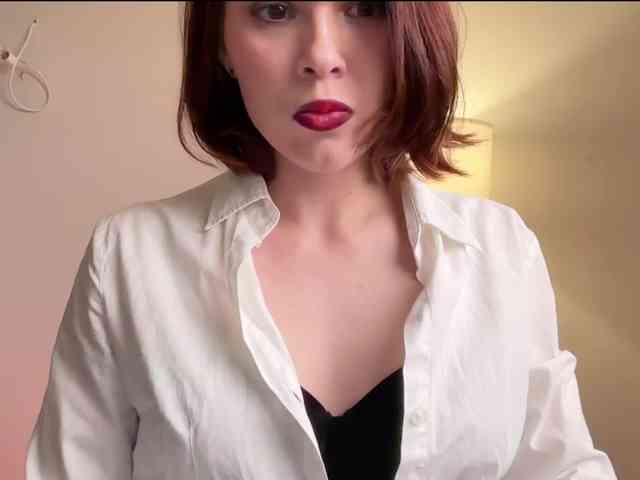 StacyLuxxe webcam