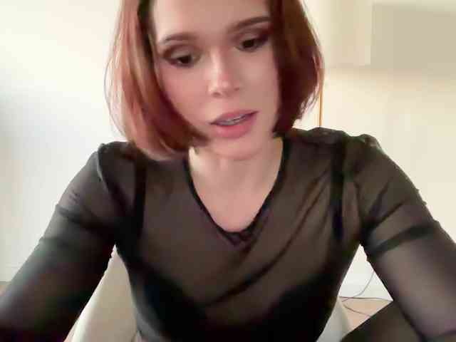 StacyLuxxe webcam