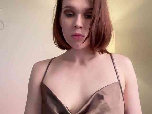 StacyLuxxe webcam
