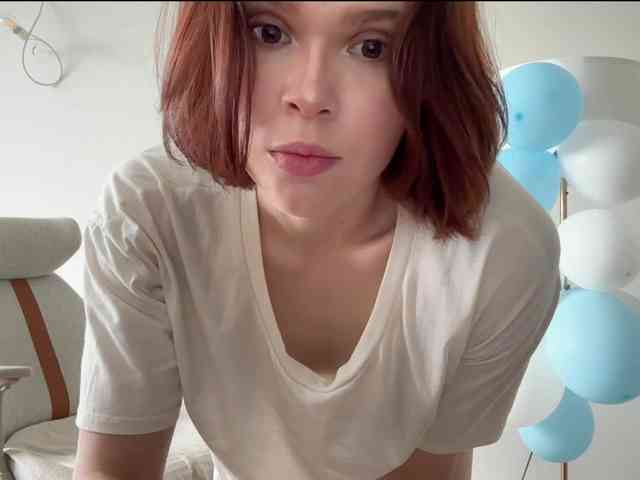 StacyLuxxe webcam