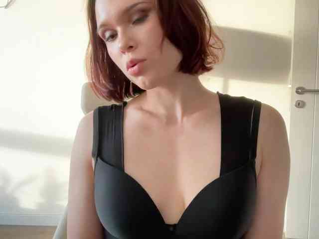 StacyLuxxe webcam