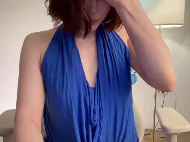 StacyLuxxe webcam