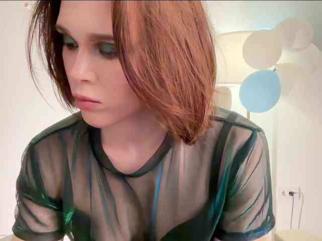 Модель: StacyLuxxe