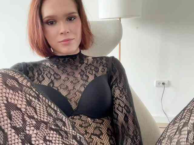 StacyLuxxe webcam
