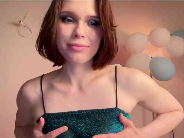StacyLuxxe webcam
