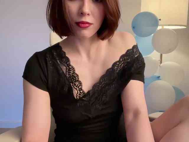 StacyLuxxe webcam