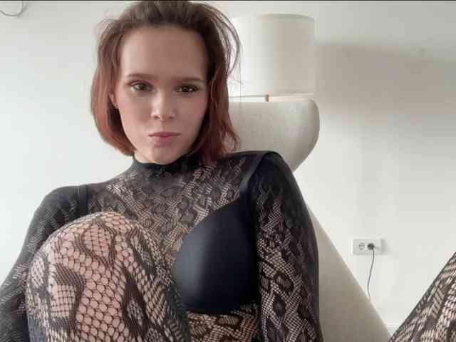 StacyLuxxe webcam