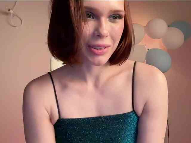StacyLuxxe webcam