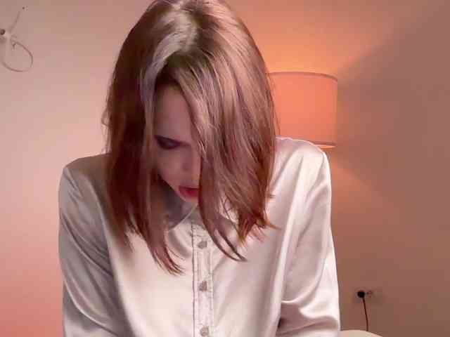 StacyLuxxe webcam