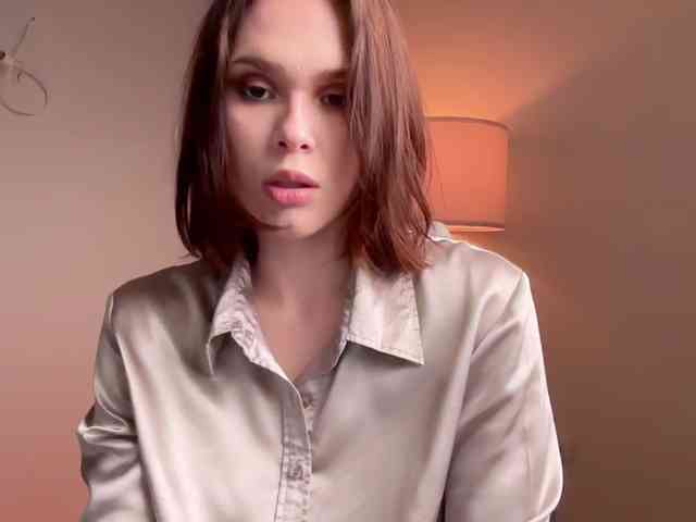 StacyLuxxe webcam