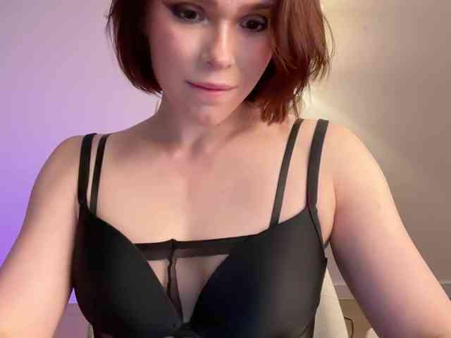 StacyLuxxe webcam