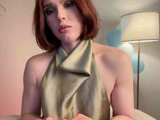 StacyLuxxe webcam