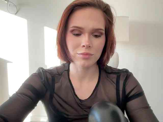 StacyLuxxe webcam