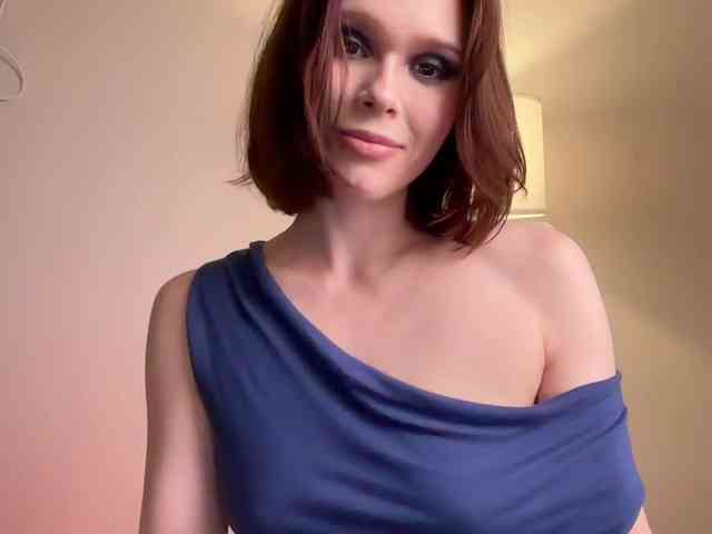 StacyLuxxe webcam
