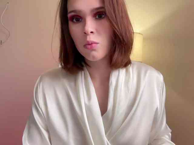StacyLuxxe webcam
