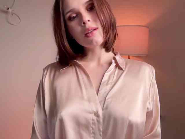 StacyLuxxe webcam